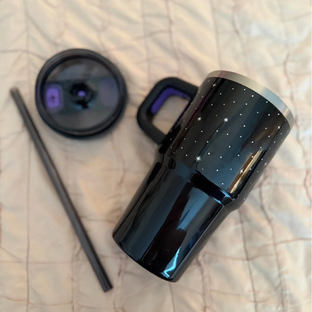Stanley x Target SPELLCAST BLACK Halloween 2025 20 oz Quencher - Picture 3 of 5